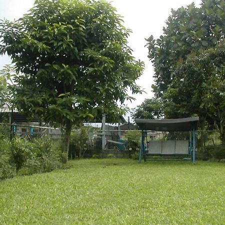 Good Day B&B Fenglin Bagian luar foto